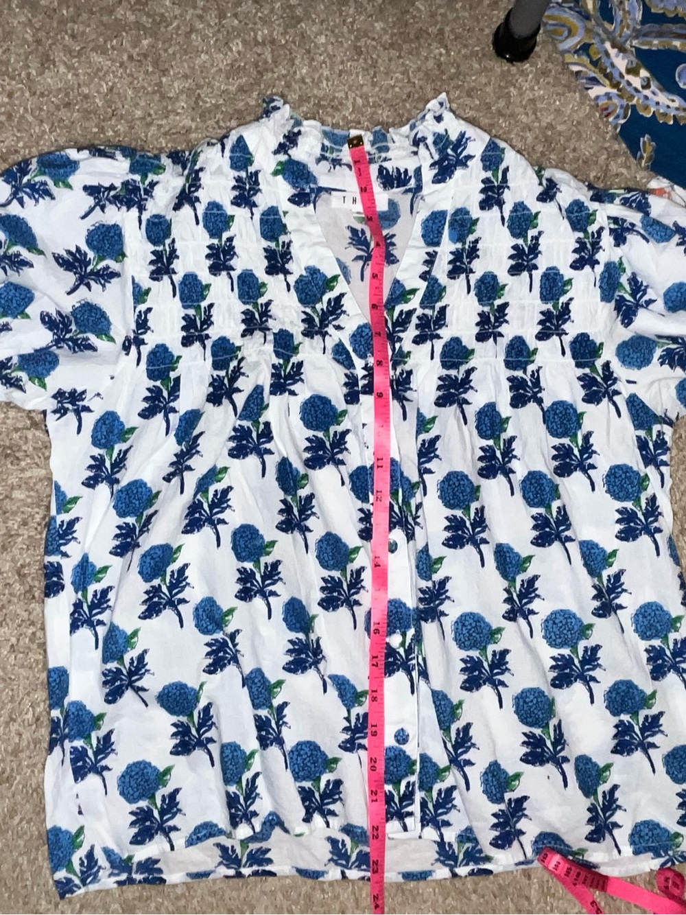 THML Cotton Hydrangea Block Print Smocked Puff Sleeve Top M - Picture 4 of 5